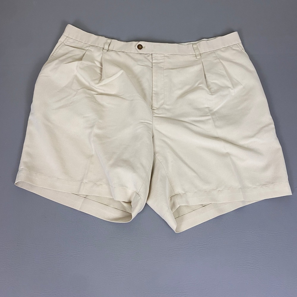 Cutter & Buck Shorts Mens Size 44 Big & Tall Pleated Front Chino Beige Tan *Flaw